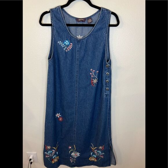 Agapo Dresses & Skirts - Vintage Dress Agapo Denim Jumper Women's Size Sm Embroidered Sleeveless Midi